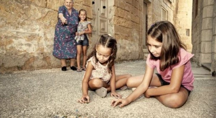 Discover these traditional Maltese street games of old