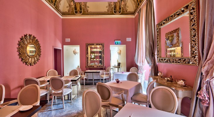 Palazzo Parisio Luna Restaurant