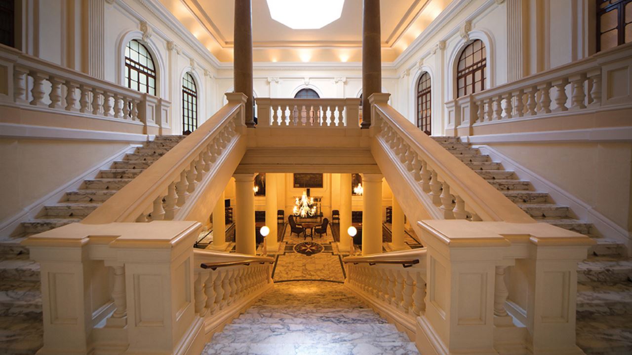 VIP for a day! This is your chance to dine in an exclusive Members