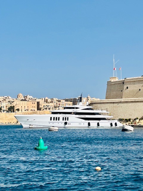 spectre yacht