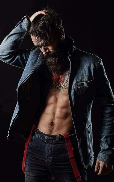 Martin Srbinoski beard model