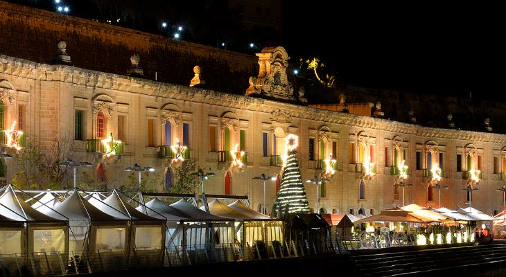 Lighting up the sky at midnight: New Year’s Eve on the promenade of Valletta Waterfront