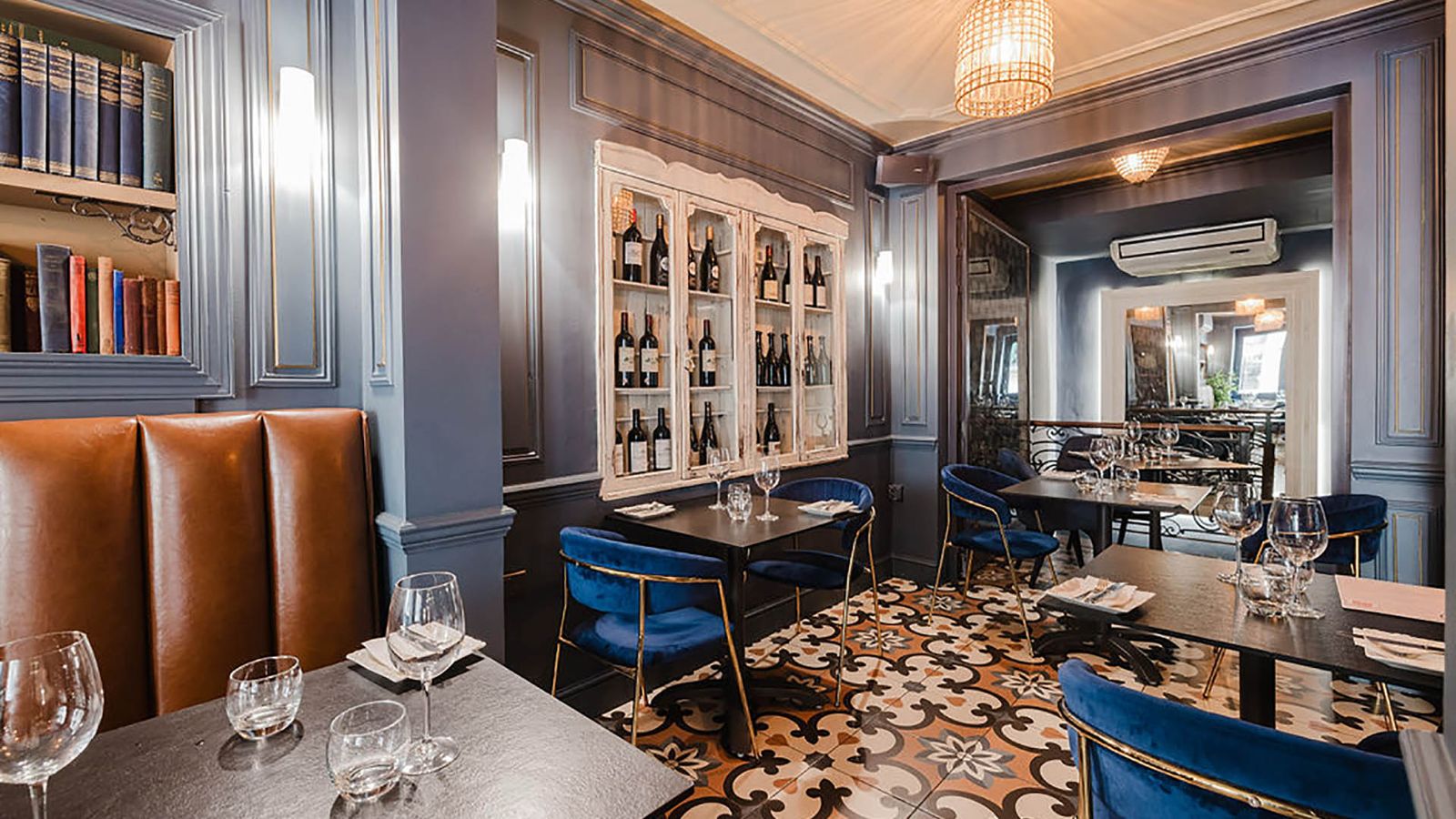 Adesso restaurant