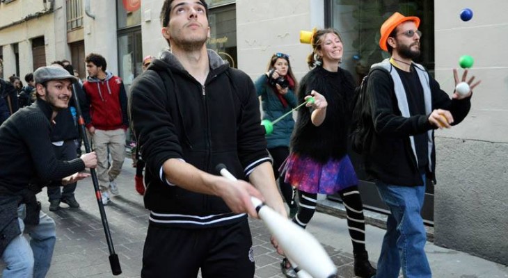 juggling parade