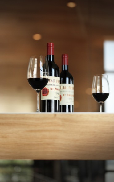 Warm welcome in Malta for Chateau Figeac owners