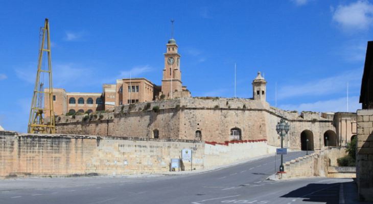 Fort St Michael by Frank Vincentz