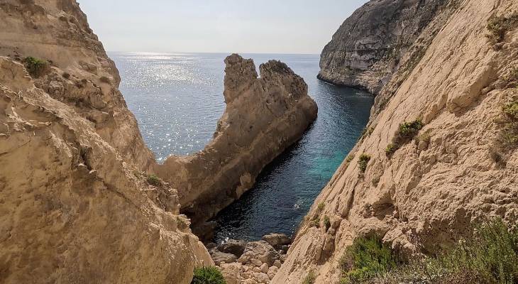 Xaqqa Cliffs